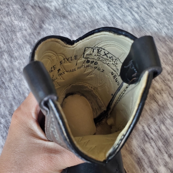 Vintage TEXAS Brand Leather Western Cowboy Boots in black. - Picture 5 of 10